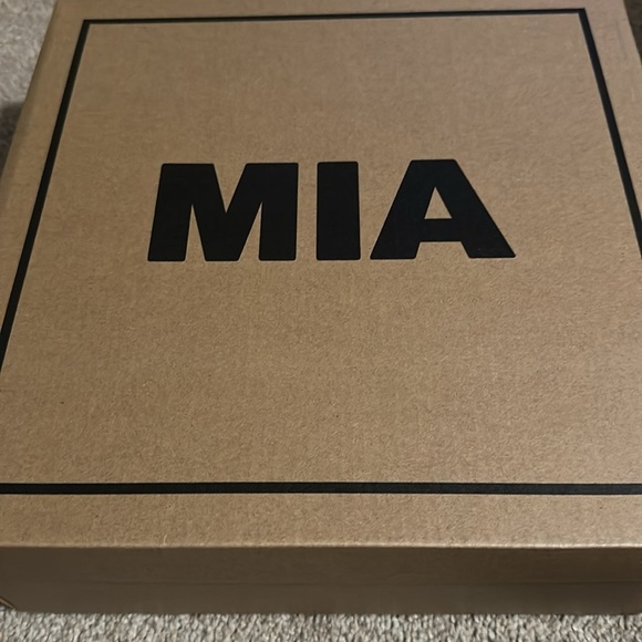 NEW MIA Black Heeled Peep Toe Flyknit Booties - Picture 6 of 8